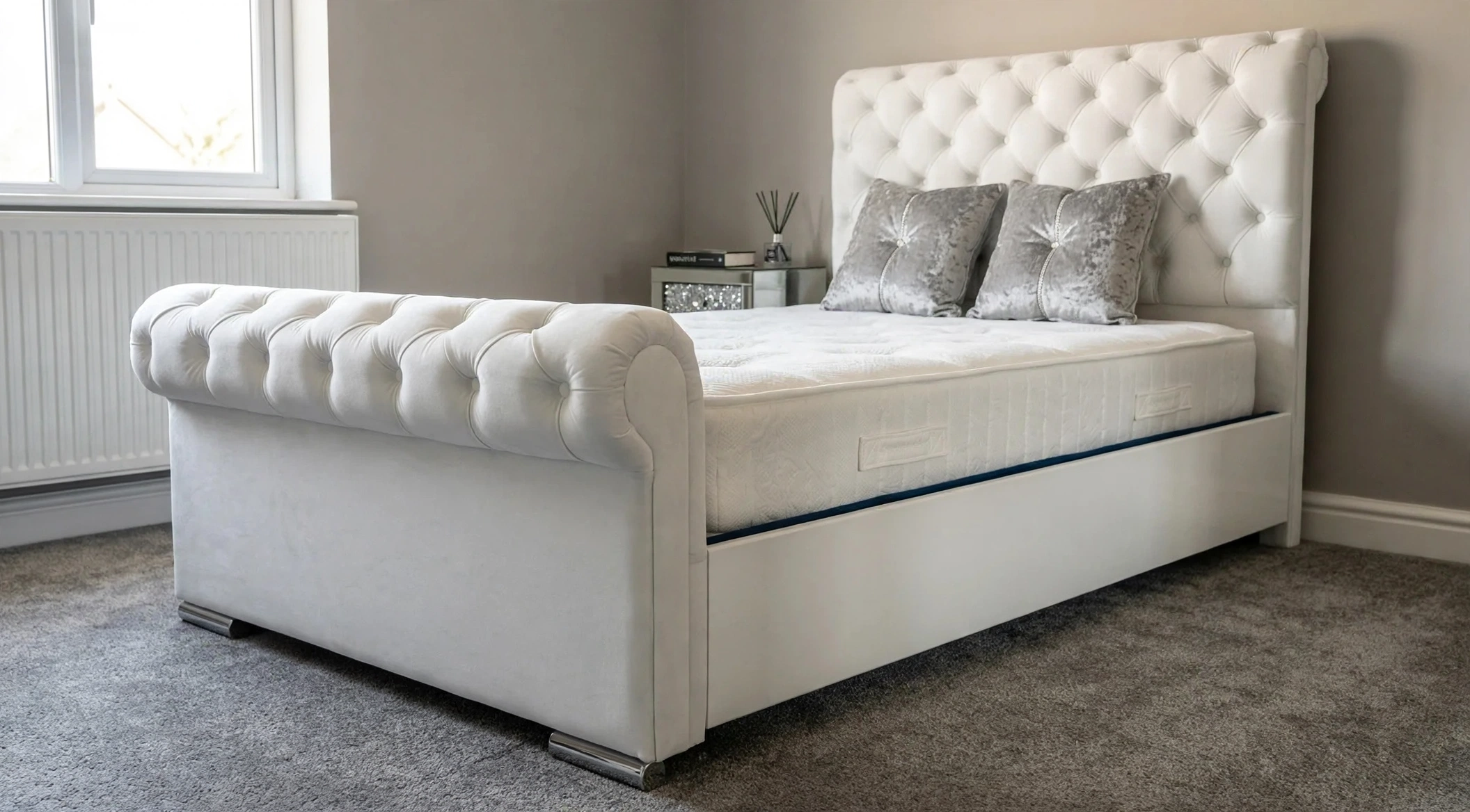 Sleigh White
